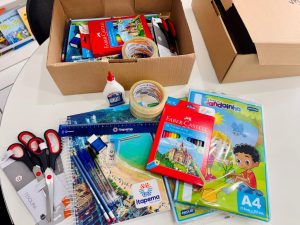 Prefeitura de Itapema realiza entrega inédita de kits para auxiliares escolares da rede municipal 4 WhatsApp Image 2026 02 26 at 14.55.47 1